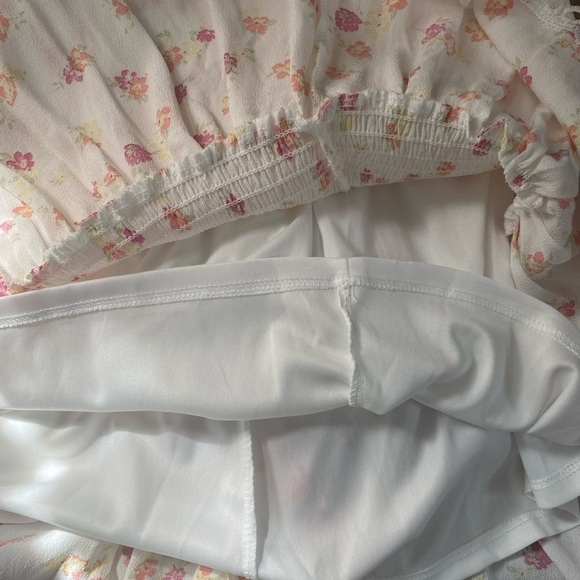 NWT Juniors' SO® Smocked Lace Trim
Mini Skirt, Size: Large - Picture 4 of 4